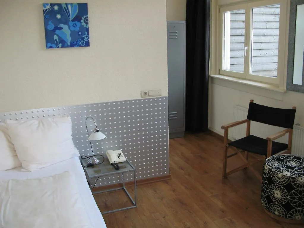 The Bridge Hotel Amsterdam 3*,