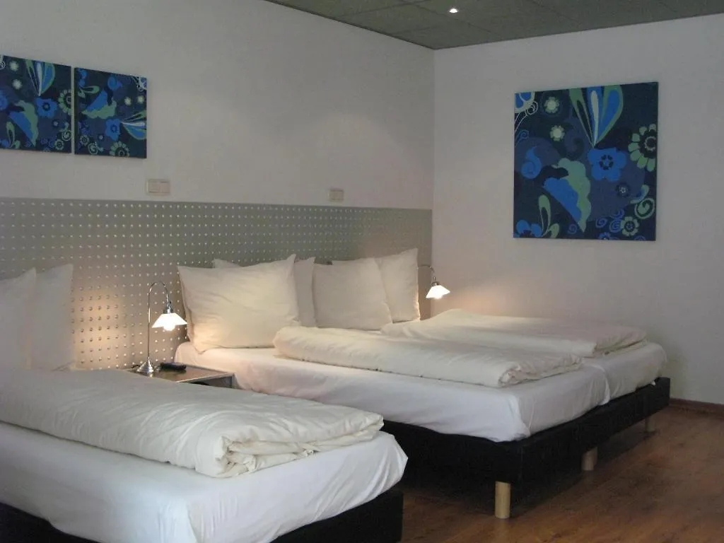 The Bridge Hotel Amsterdam 3*,