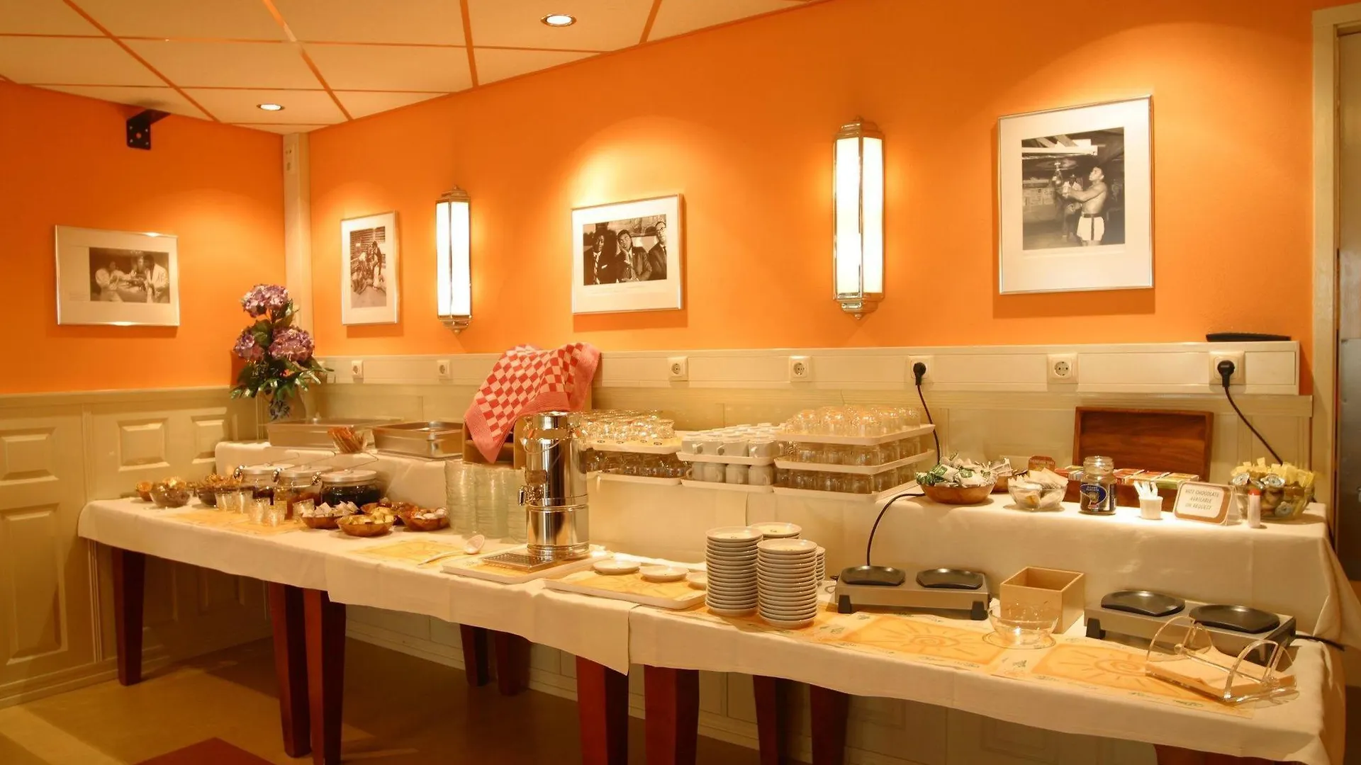 ***  The Bridge Hotel Amsterdam Niederlande
